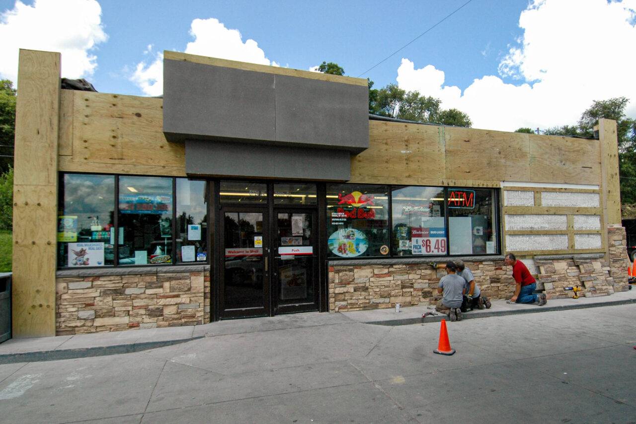 Project Profile Speedee Mart 2 URESTONE Panels